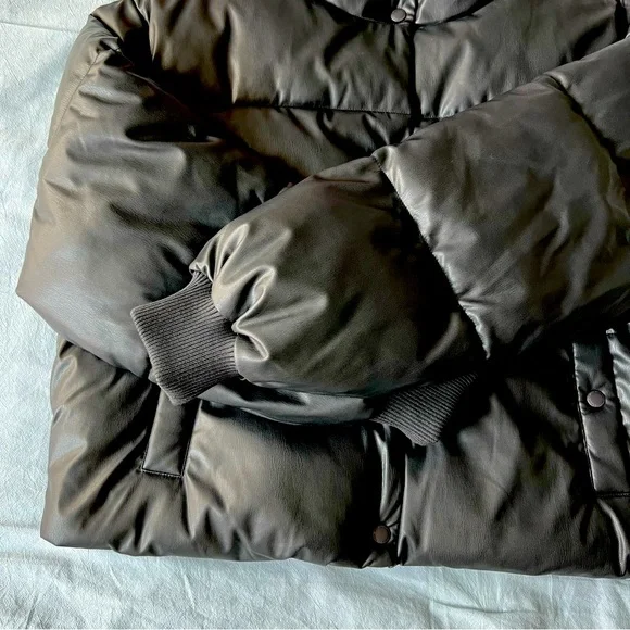 AE Vegan Leather Chill Puffer Jacket - Picture 7 of 9